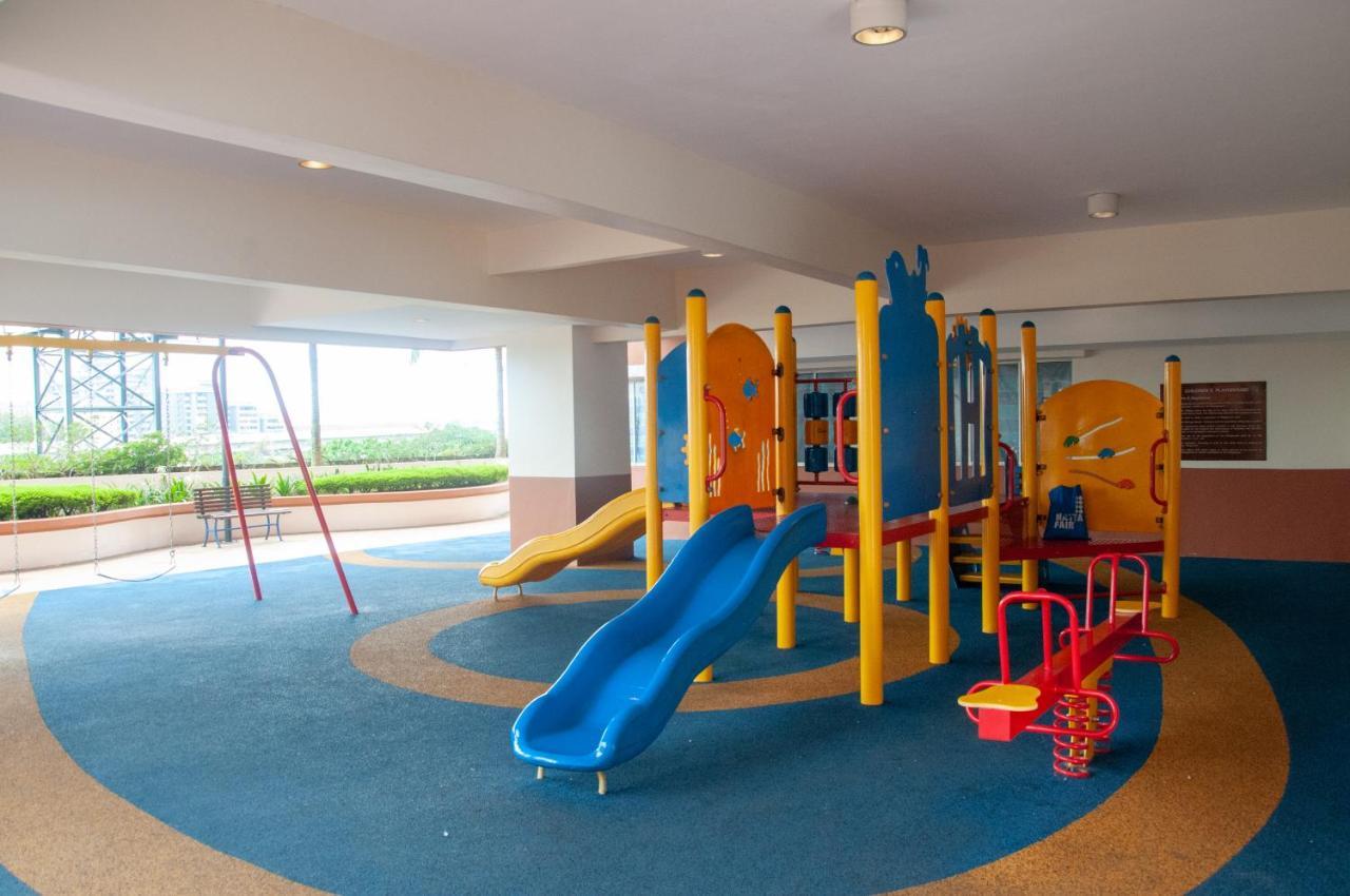 Five H Family Service Apartment Seri Kembangan Exterior photo